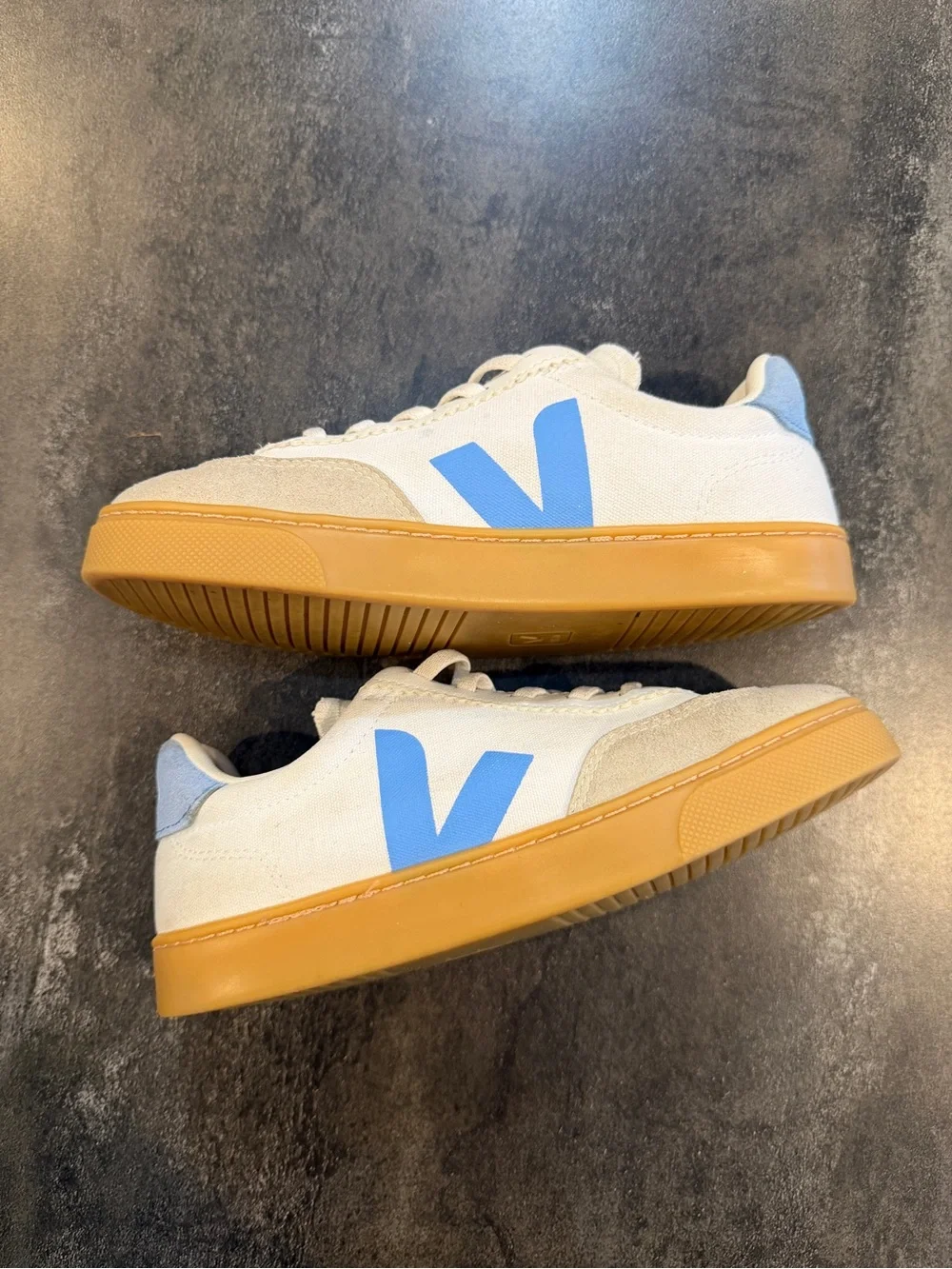 Girls VEJA Volley Canvas Suede Sneakers Blue White Gum Sole Retro
